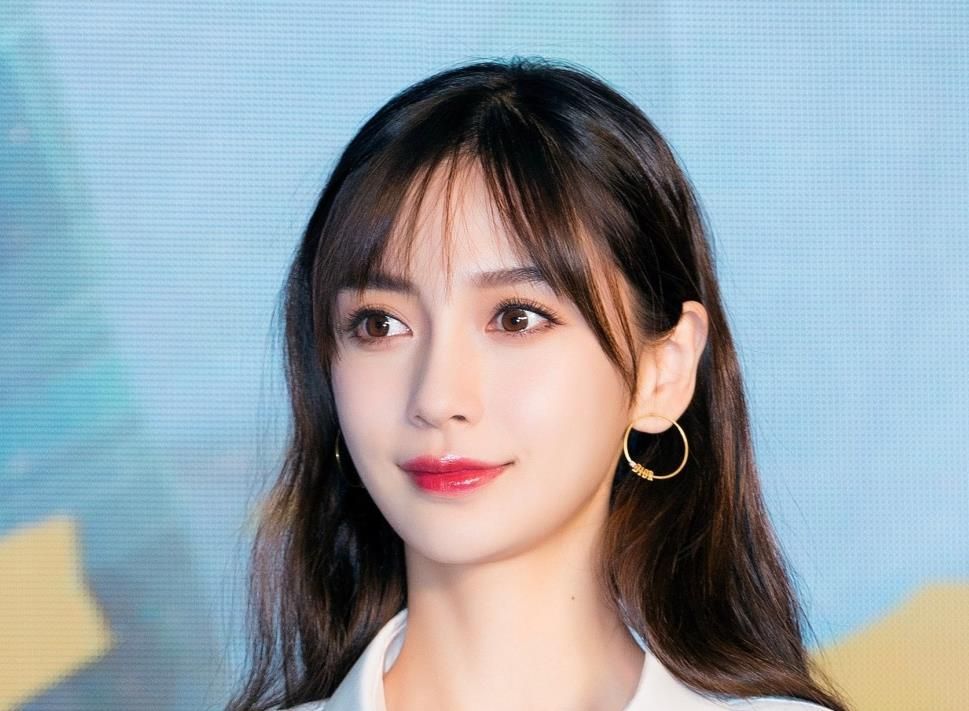 Angelababy的刘海造型