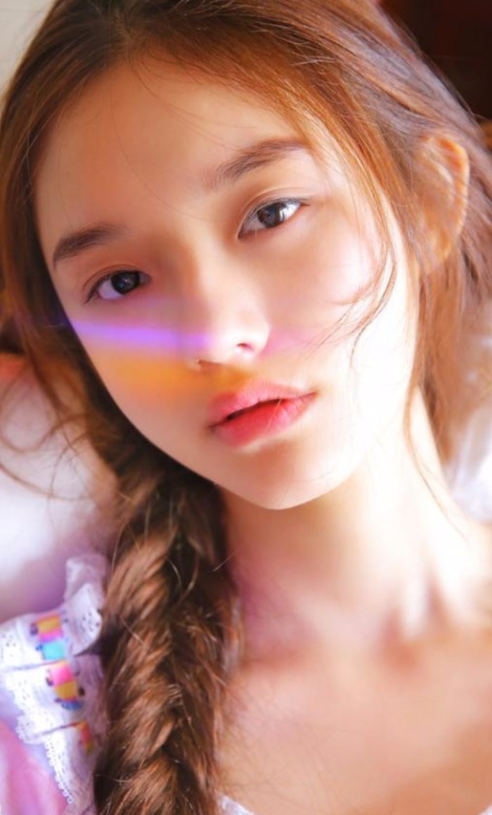 演员林允，从十二万人中脱颖而出，20岁成三十亿票房女主