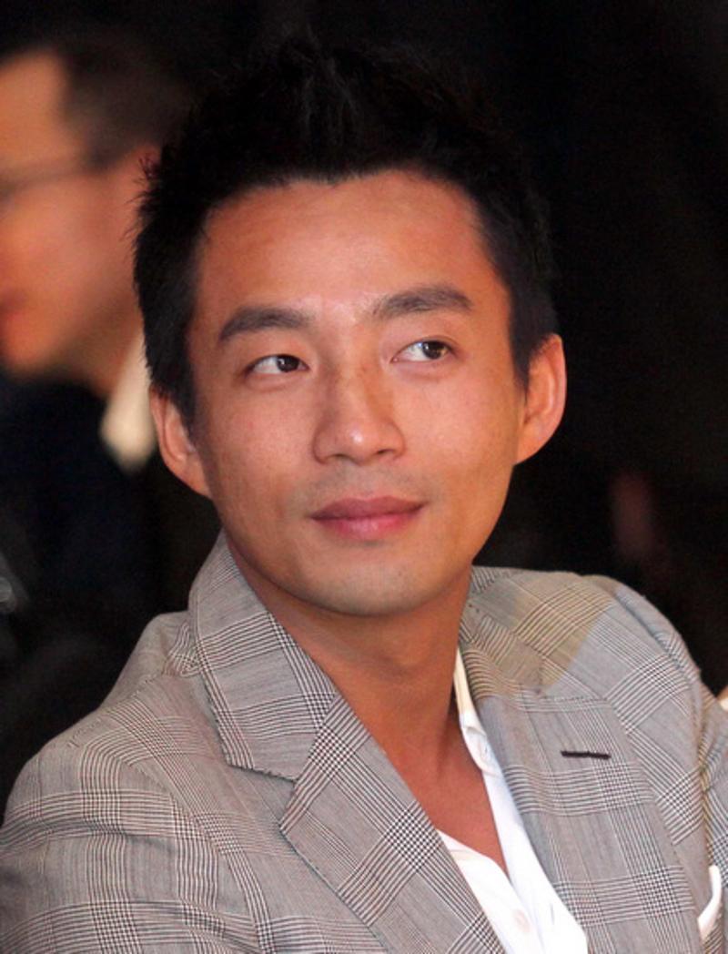 “曲终人散”的人生：大S一家忙着晒幸福，汪小菲满脸憔悴又孤单