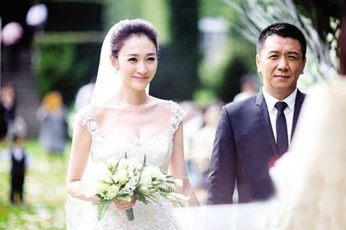 李小冉丈夫徐佳宁：从男闺蜜到亲密爱人，我的妻子我来宠