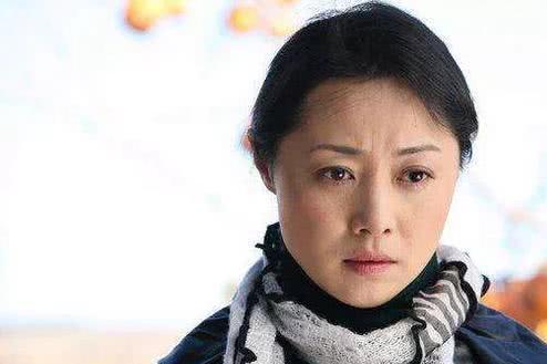 张健：是刘蓓的一婚和三婚丈夫，欠债3个亿，没脸出席儿子的婚礼