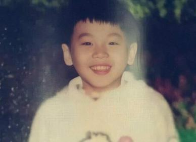 张健：是刘蓓的一婚和三婚丈夫，欠债3个亿，没脸出席儿子的婚礼