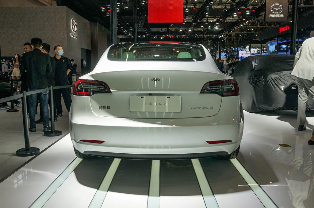 每月仅需959元，工薪阶层也养得起，特斯拉Model 3用车成本解读