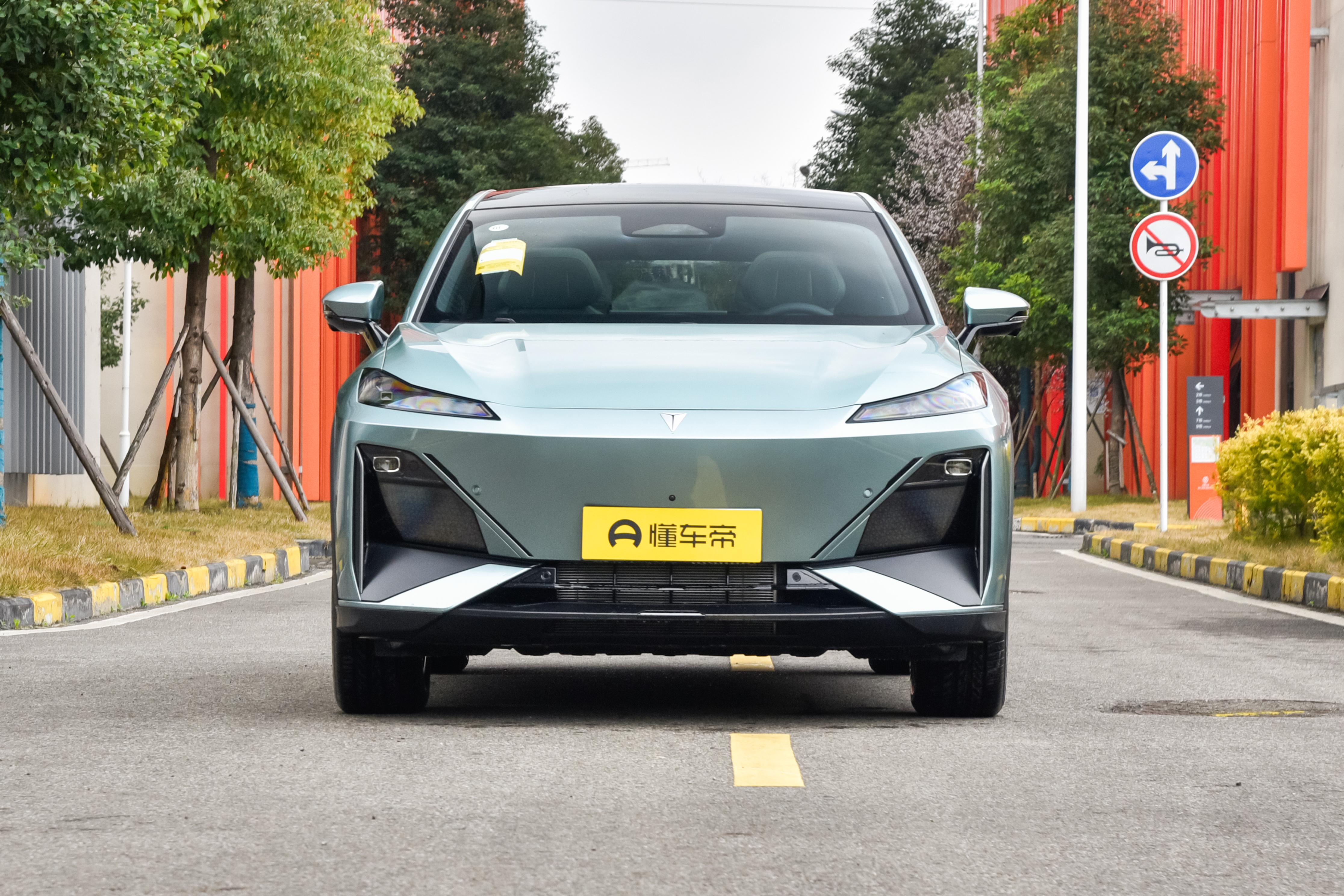 17万预算买中型SUV，深蓝S07与小鹏G6，谁更胜一筹？