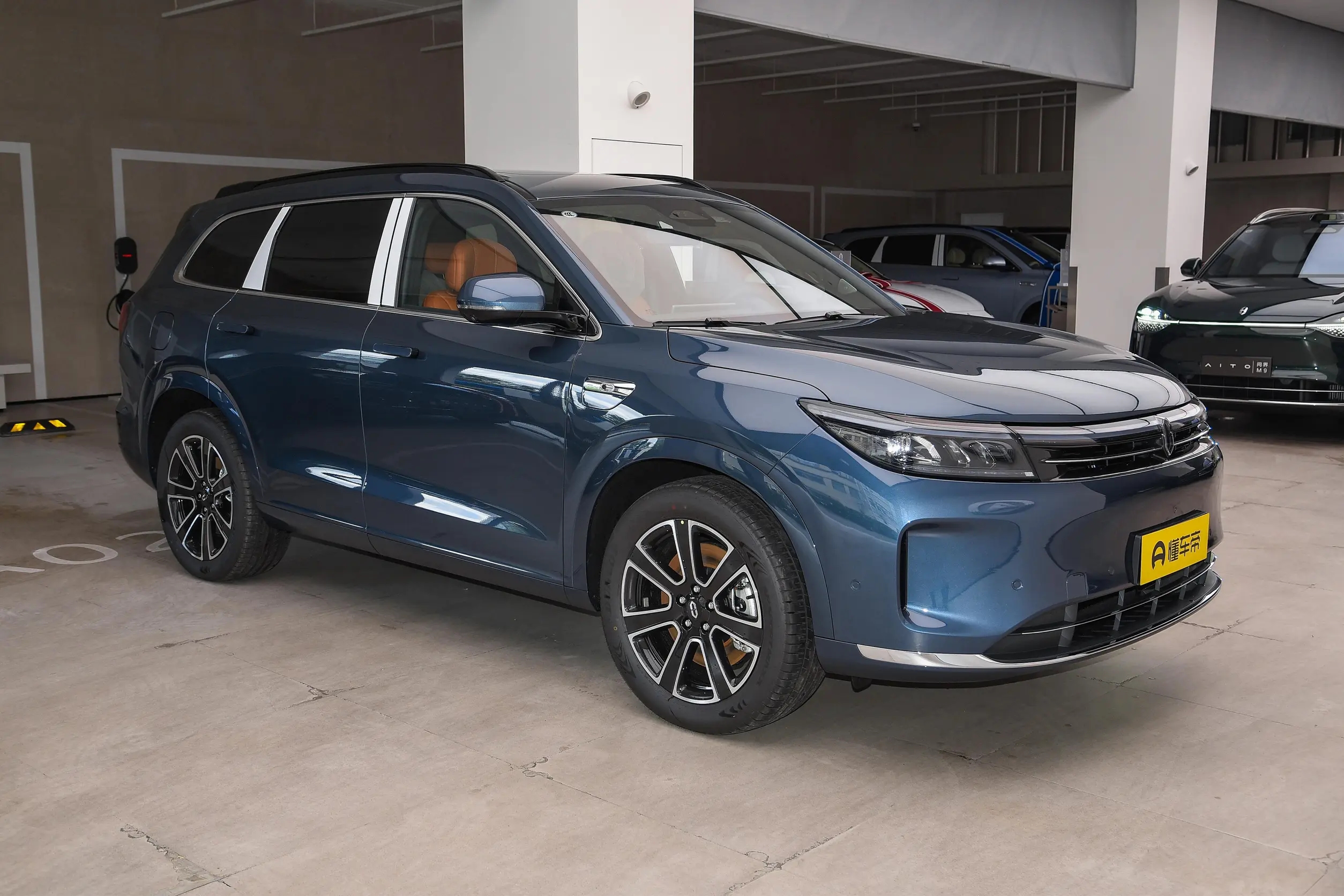 20多万预算买SUV，深蓝G318和问界M7你会怎么选？