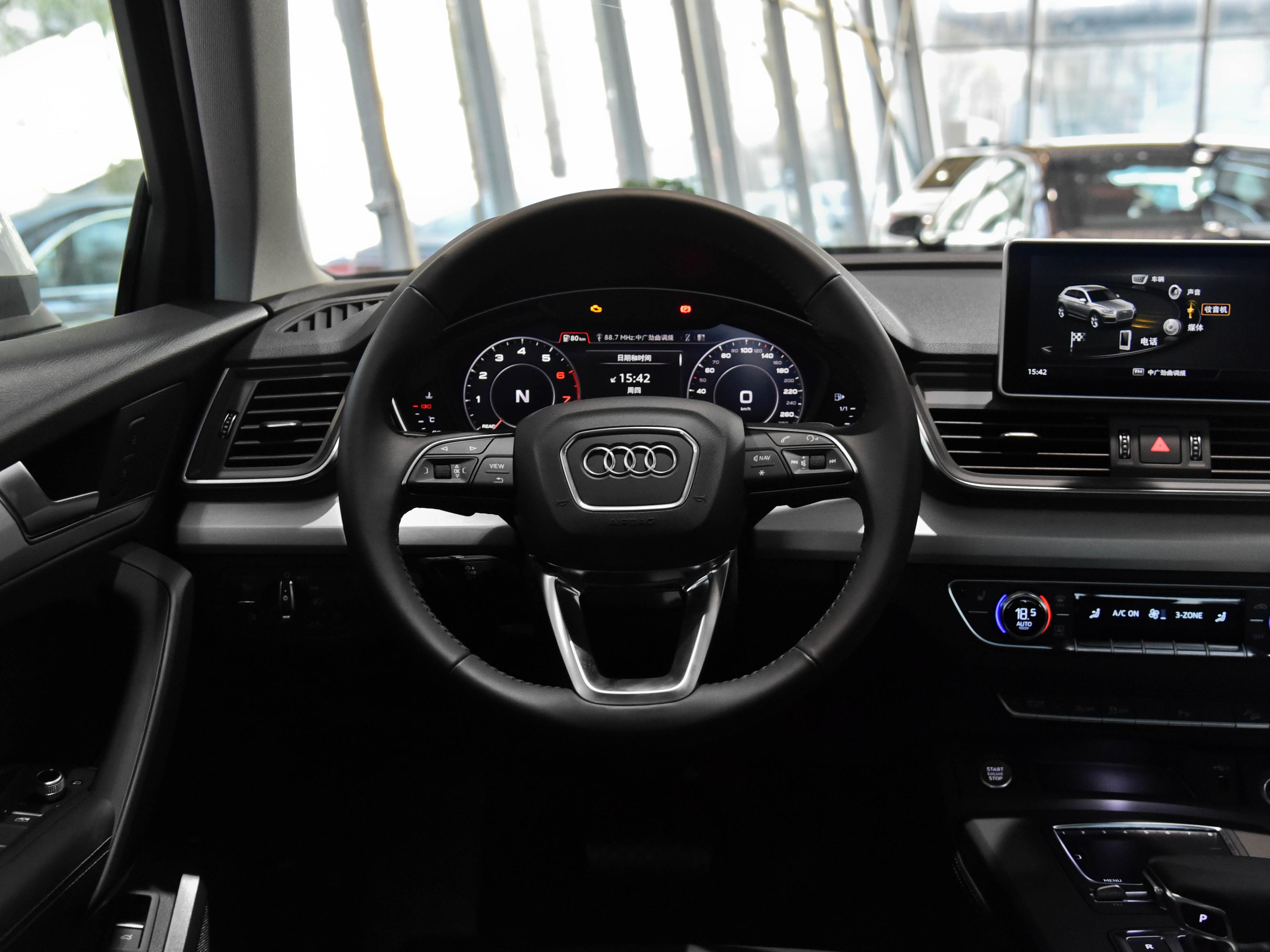 38.78万起，豪华品牌，BBA里最实惠，实拍奥迪Q5L