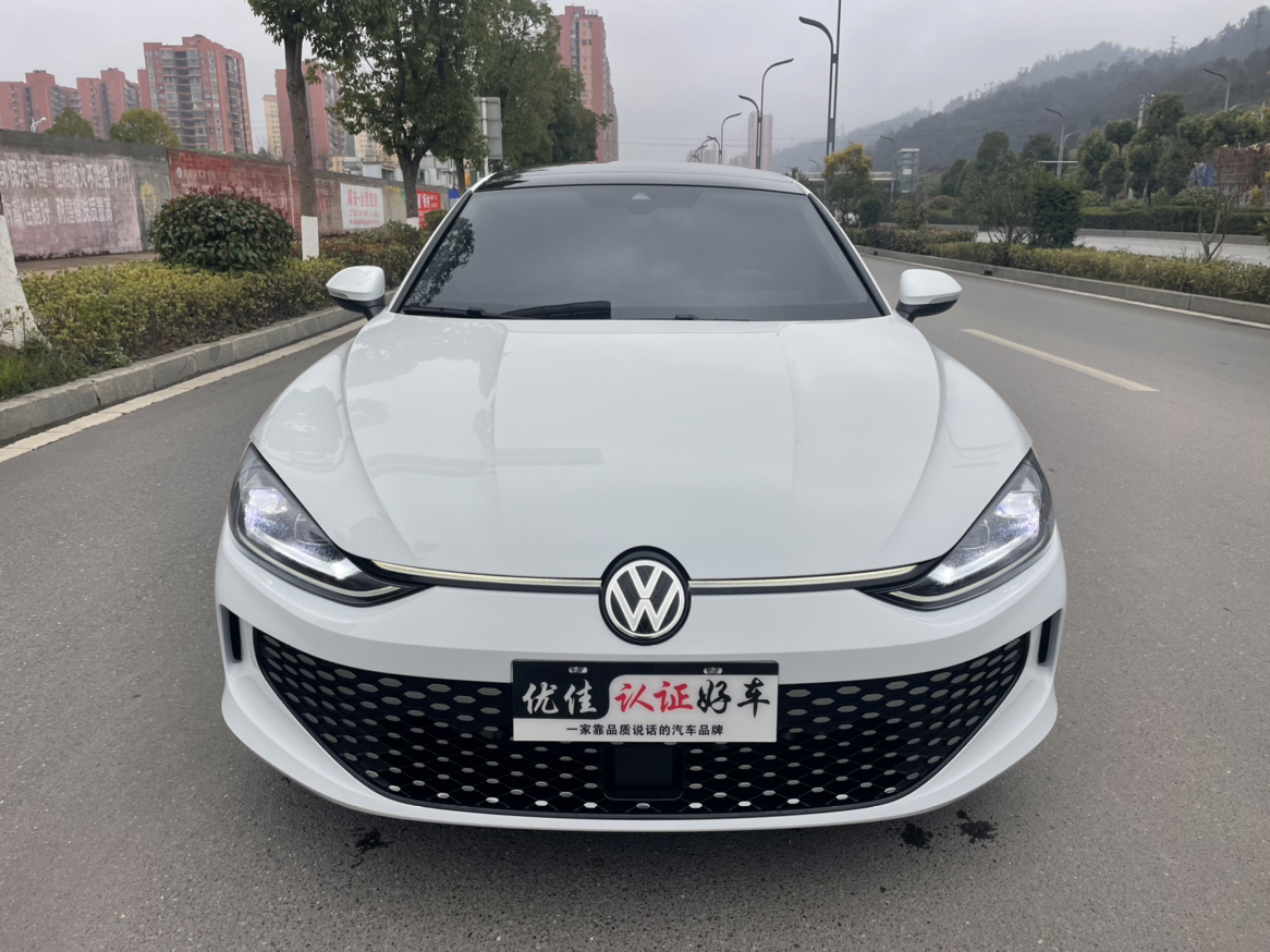 准新大众凌渡L，12万体验德系轿跑魅力