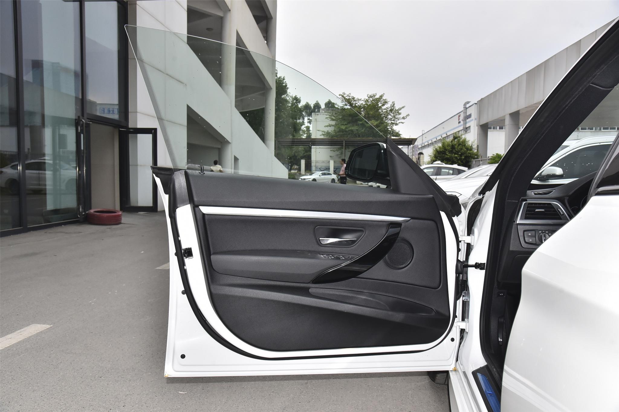 无框车门还是很帅的总结一下,三系gt 是一台造型前卫时尚,兼顾日常