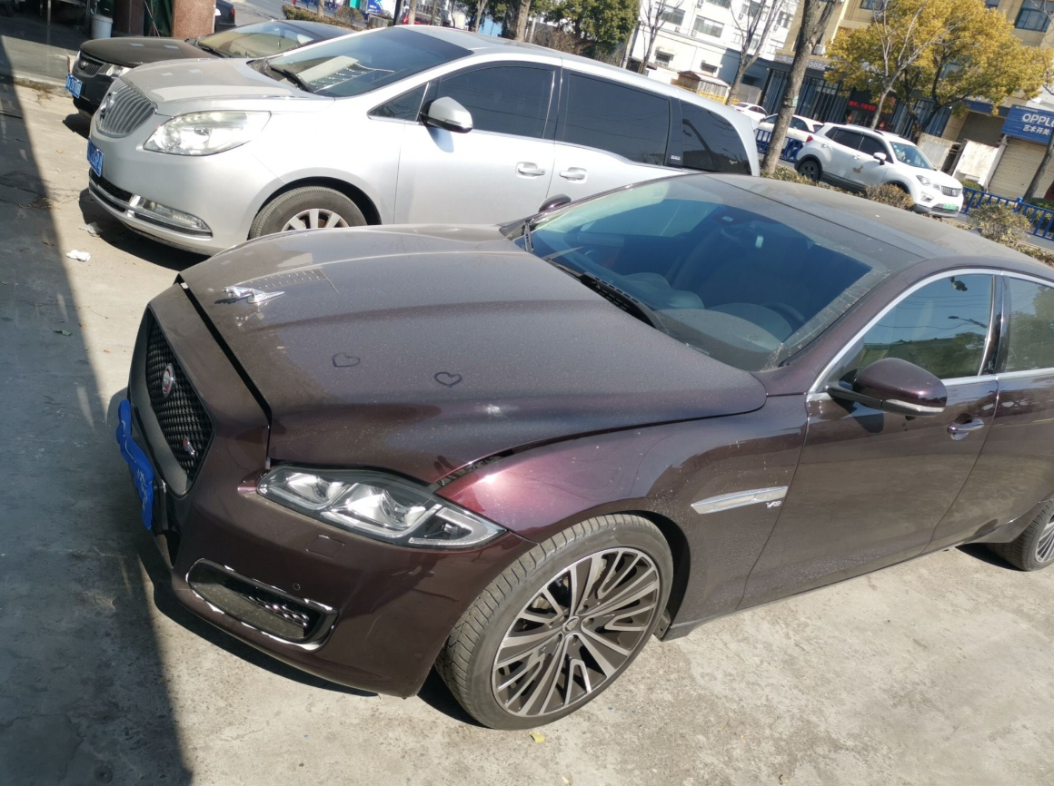 只开了5万公里，8万元就能买到百万豪车，这样的捷豹XJ你爱了吗？