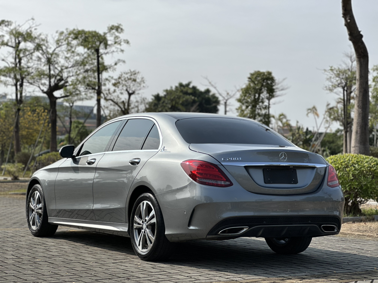 十万出头圆你奔驰梦，2016款C200L运动型，8万公里一手车况如何？