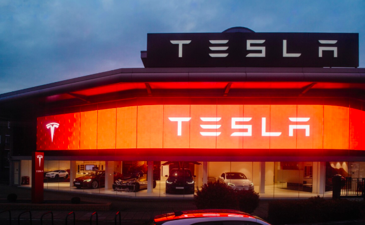 马斯克心里苦 特斯拉在美致死车祸里担责1% 需赔偿1050万美元