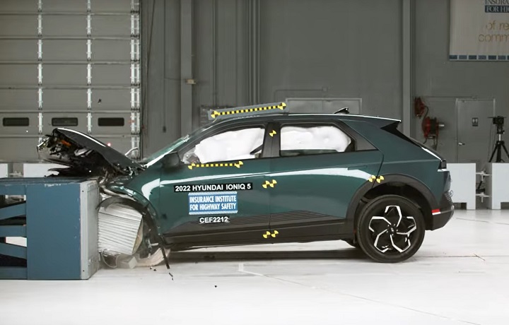 美国IIHS公布5新车碰撞测试结果 现代Ioniq 5、大众Golf R获最高评级