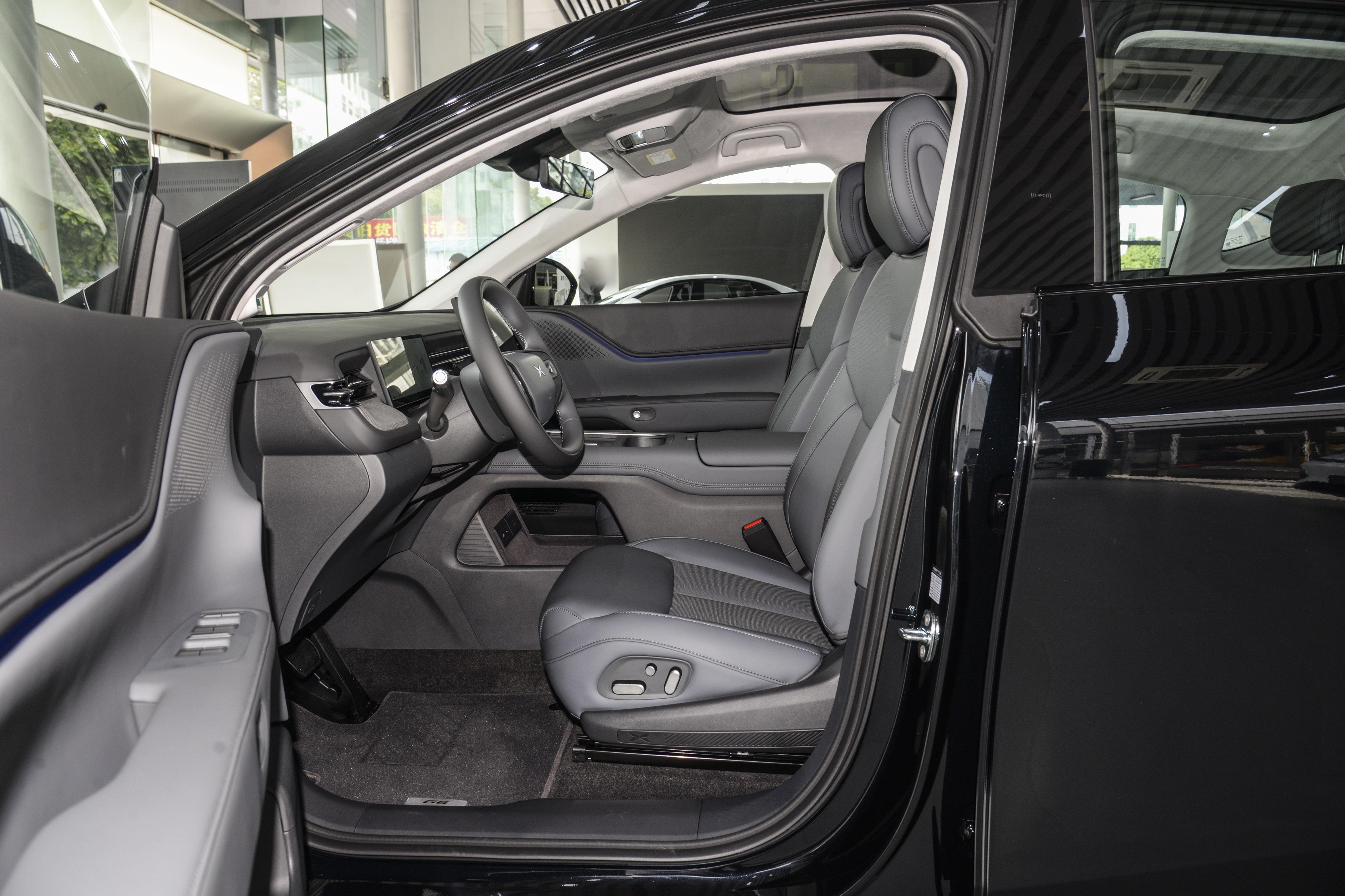 17万预算买中型SUV，深蓝S07与小鹏G6，谁更胜一筹？