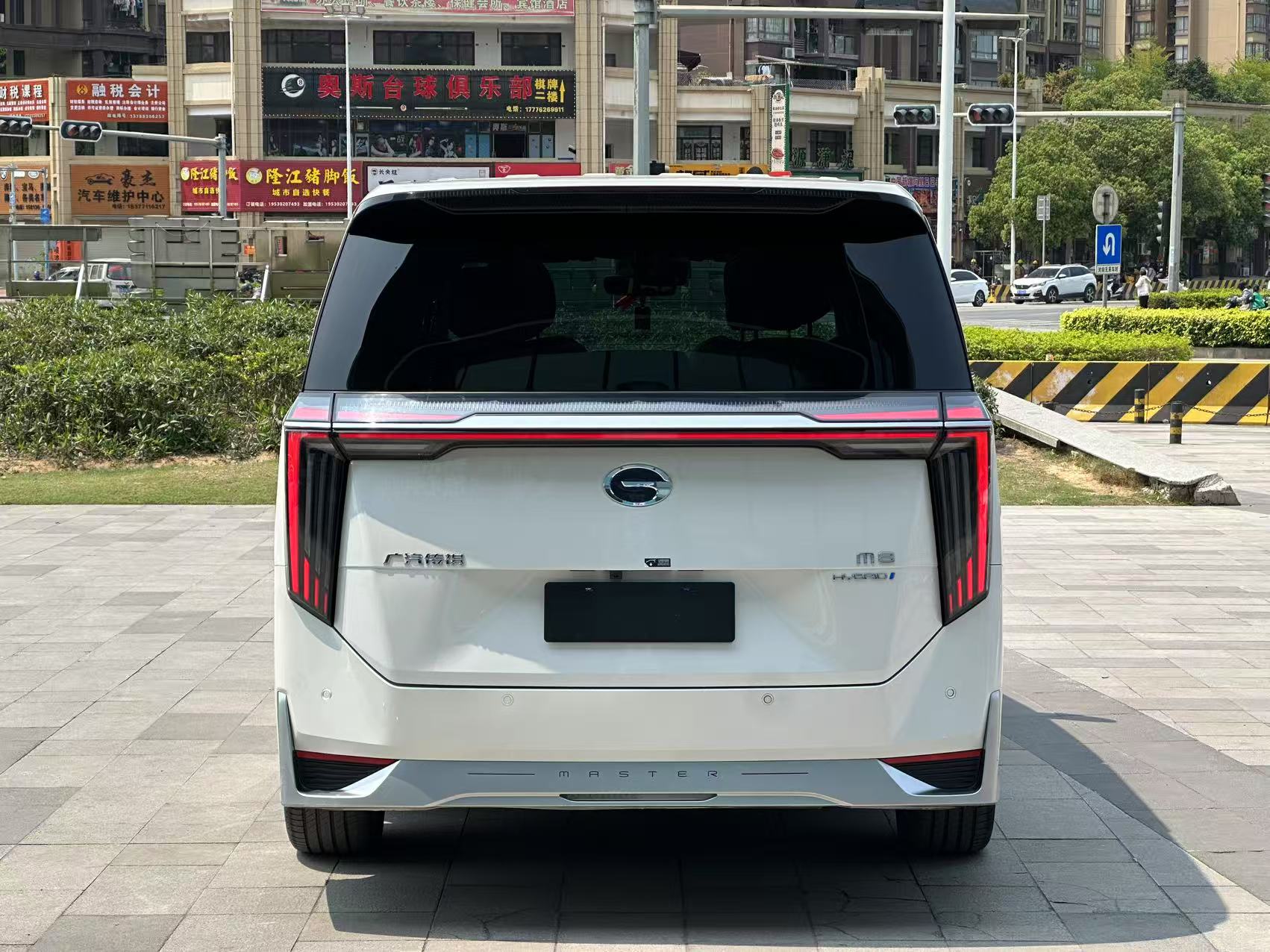 二手传祺M8：2024款一手准新车，油电混合家用MPV新选择