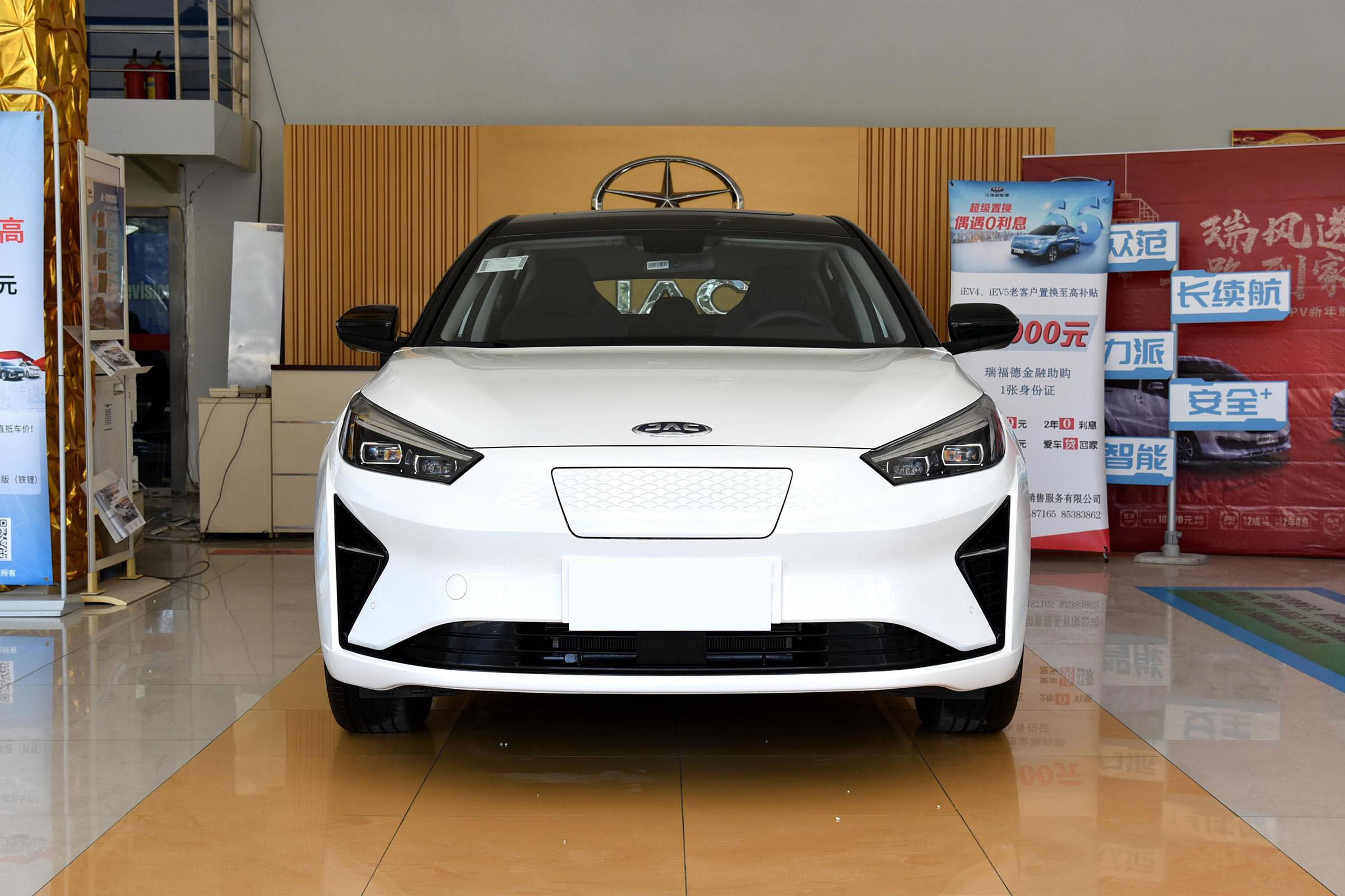 续航长充电快空间大，价格便宜的电动大家轿，很好养活，江淮iC5