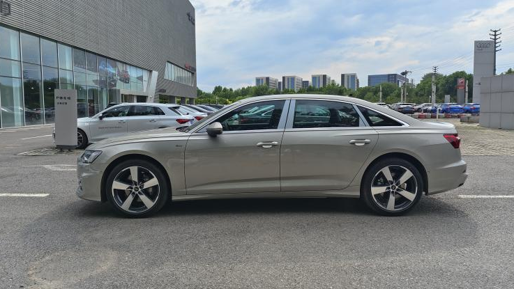 气质更强了！新款奥迪A6L已到店