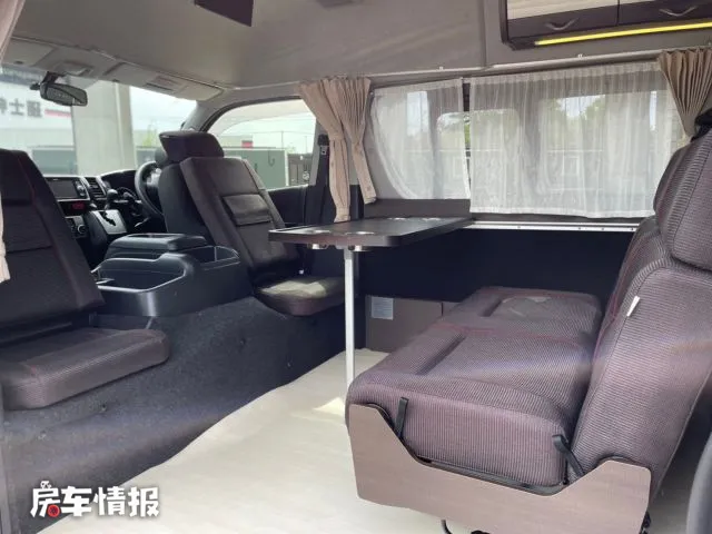 这样的丰田海狮房车,太有家的感觉了!客厅厨房和卧室一样不差