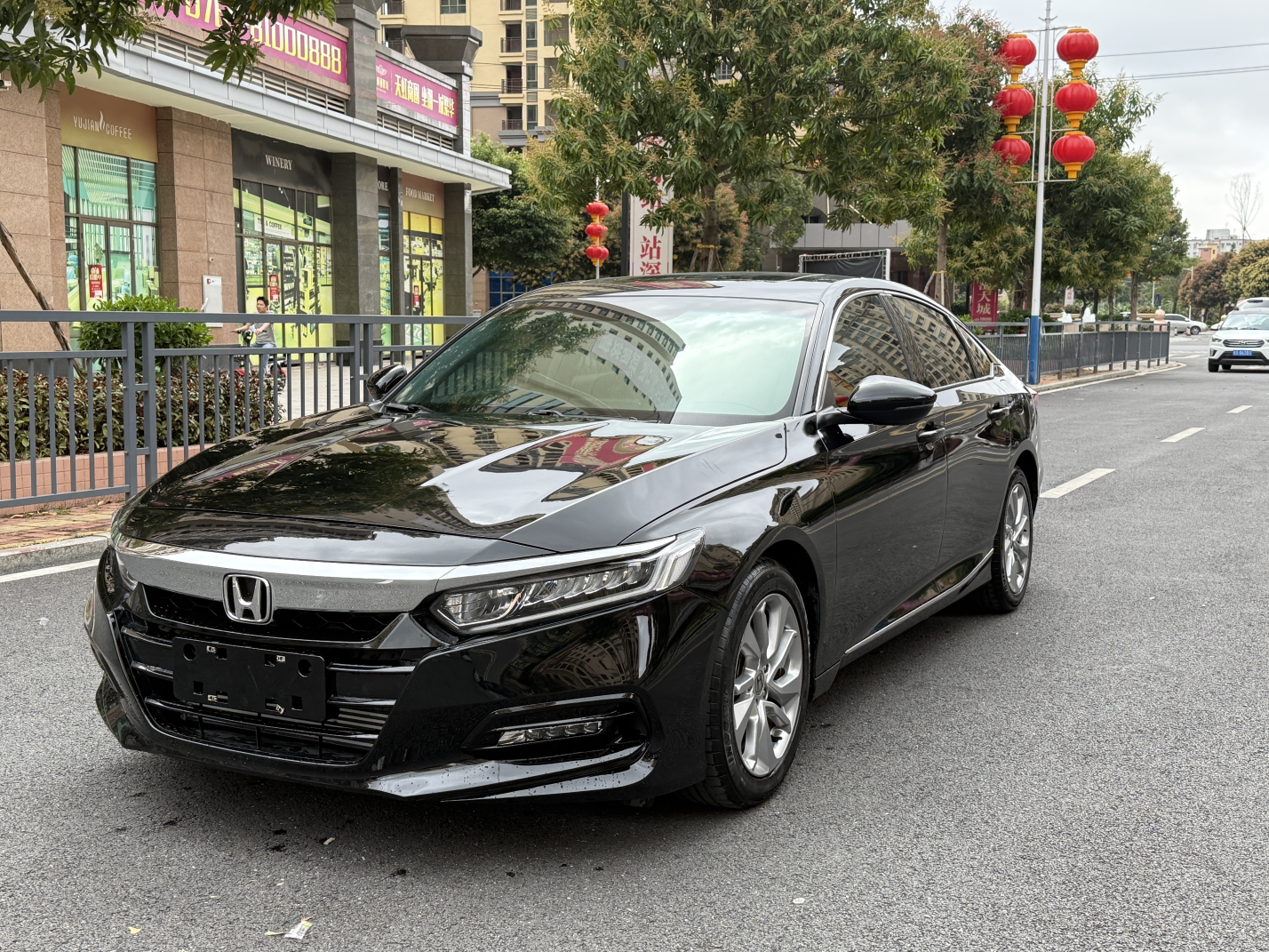 18款雅阁260T精英版：6万公里一手车，家用代步好选择