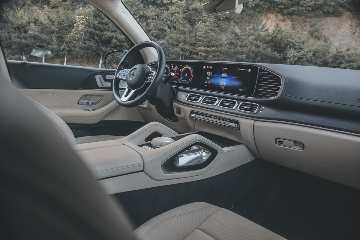 真实购车：钟情奔驰GLE，因为宝马和奥迪更适合男人开？