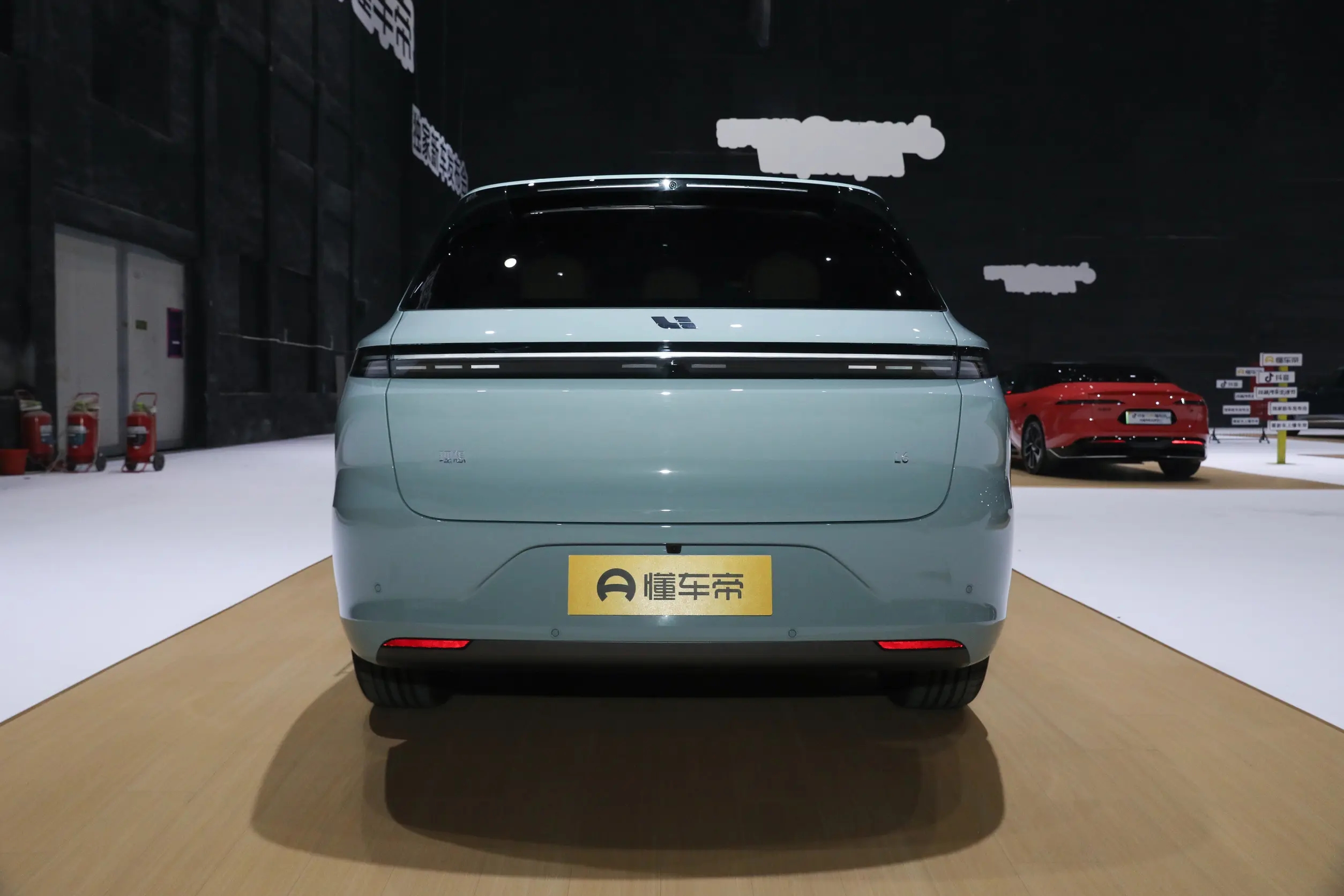 深蓝G318与理想L6对比，都是增程SUV，谁更适合家用？