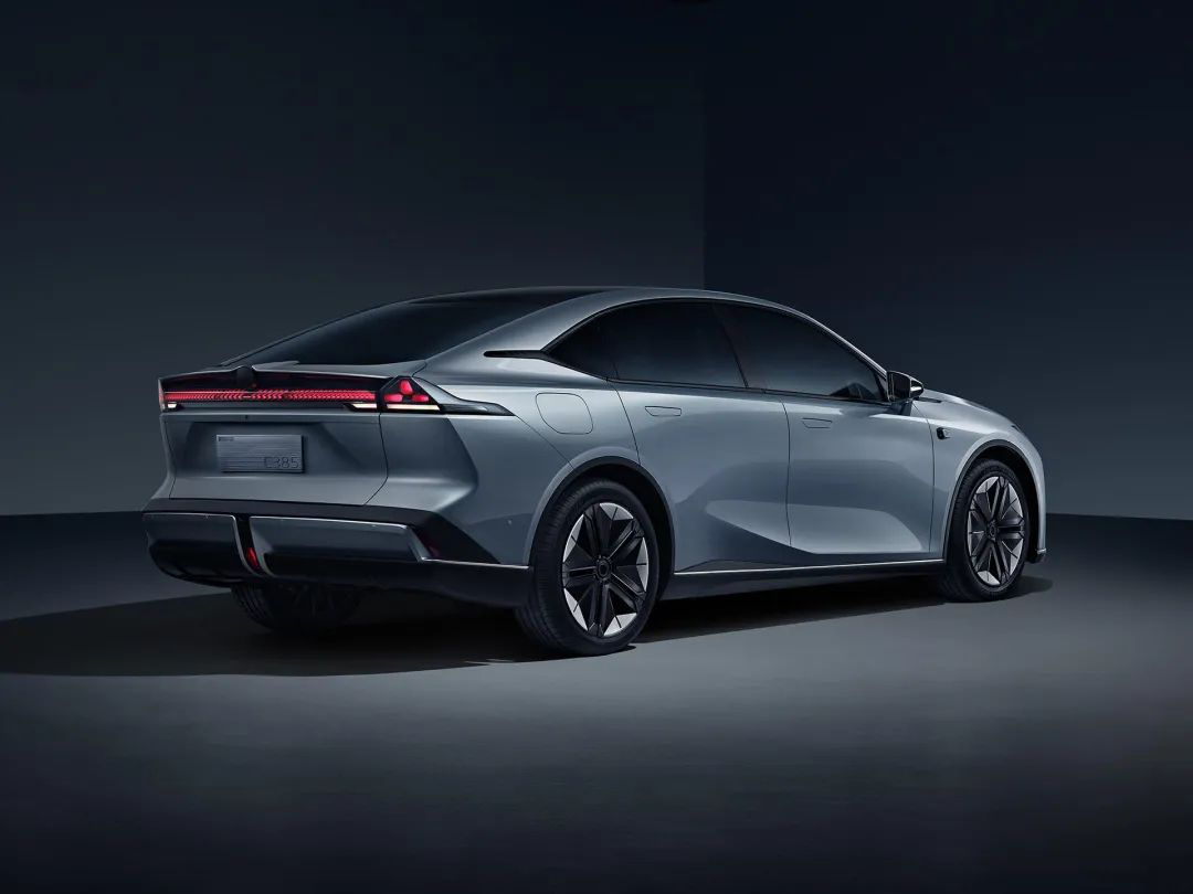 你知道长安深蓝电动平台吗？你听过长安C385吗？