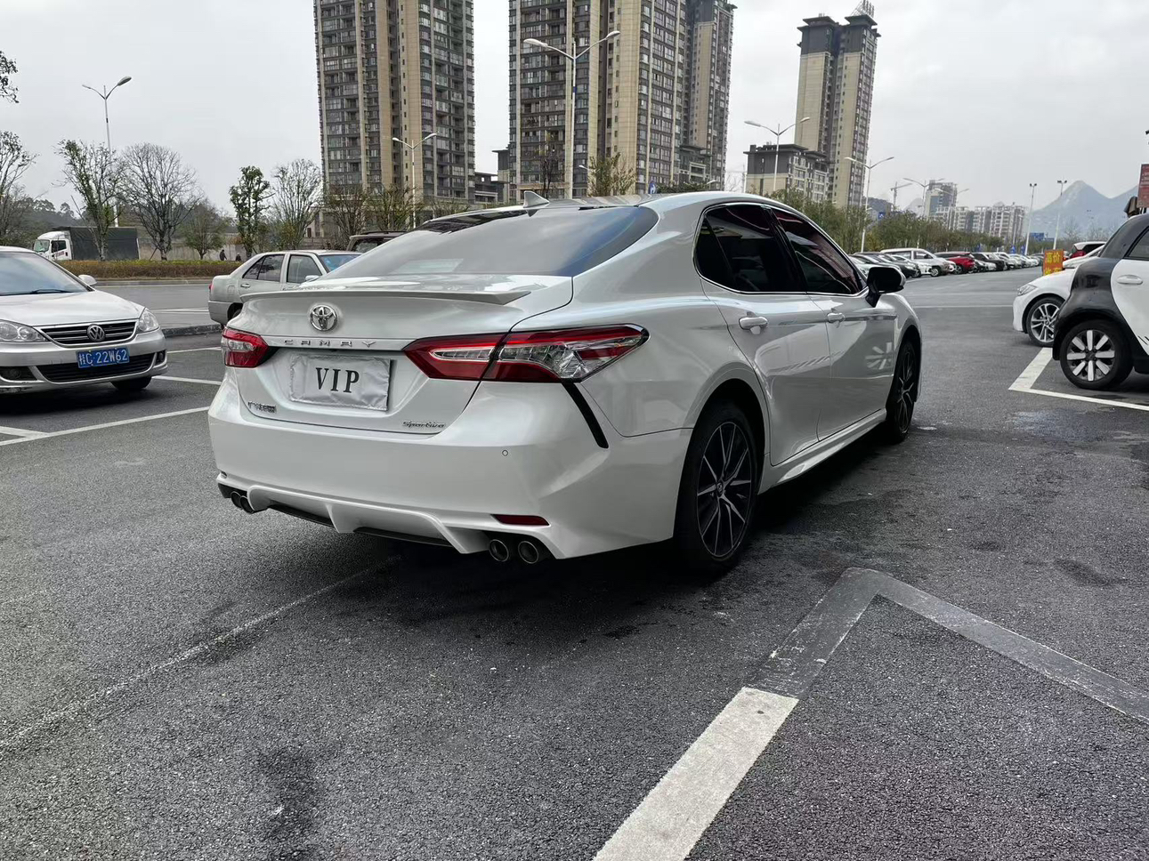 2023款丰田凯美瑞，8千公里准新车，家用舒适之选！