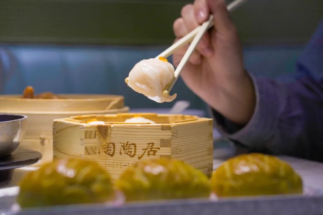又食又拎！凌放的“有味”广式生活，真系正到“无得弹”！