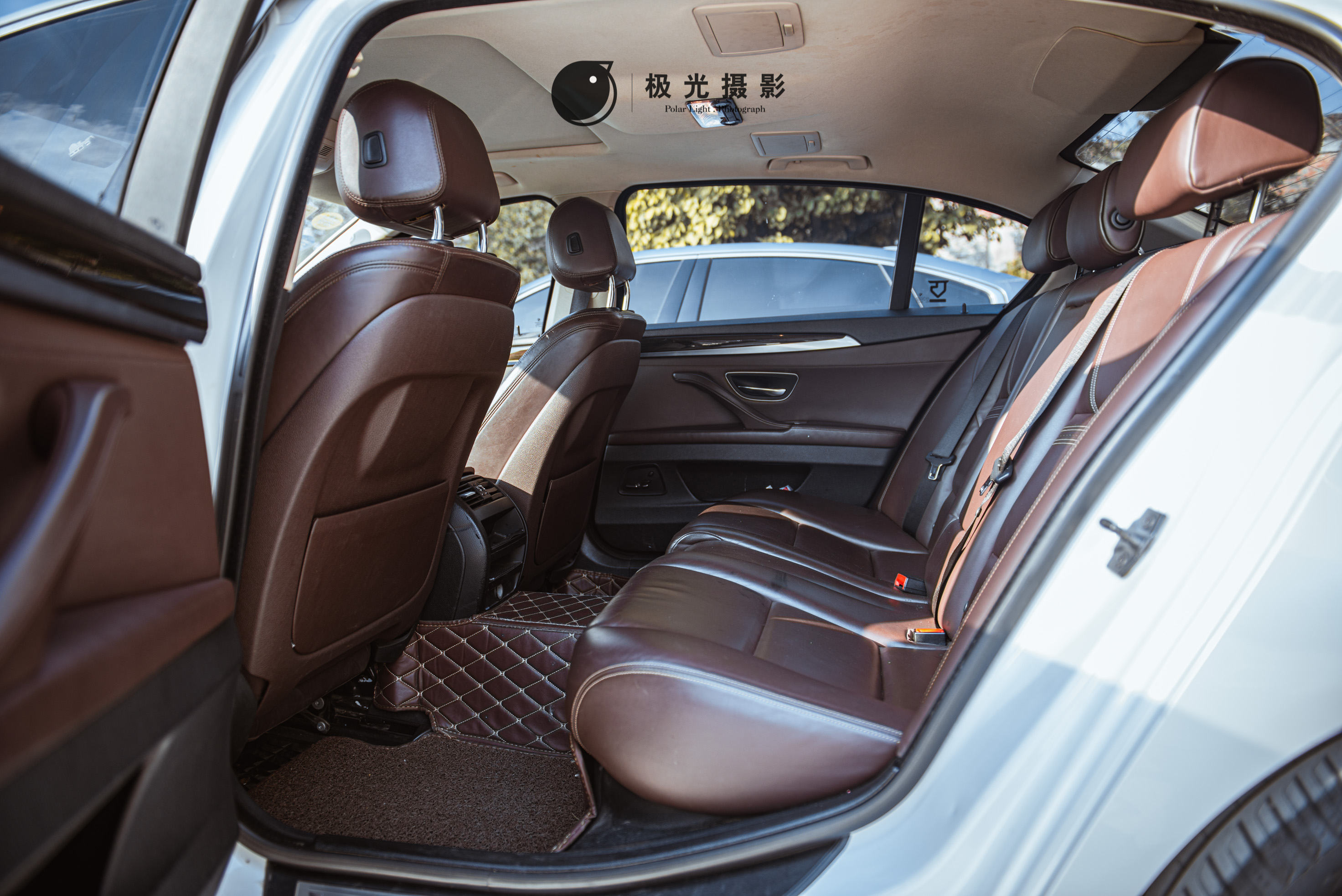 “沃尔玛”的非正式较量：S90 T5 与 525Li