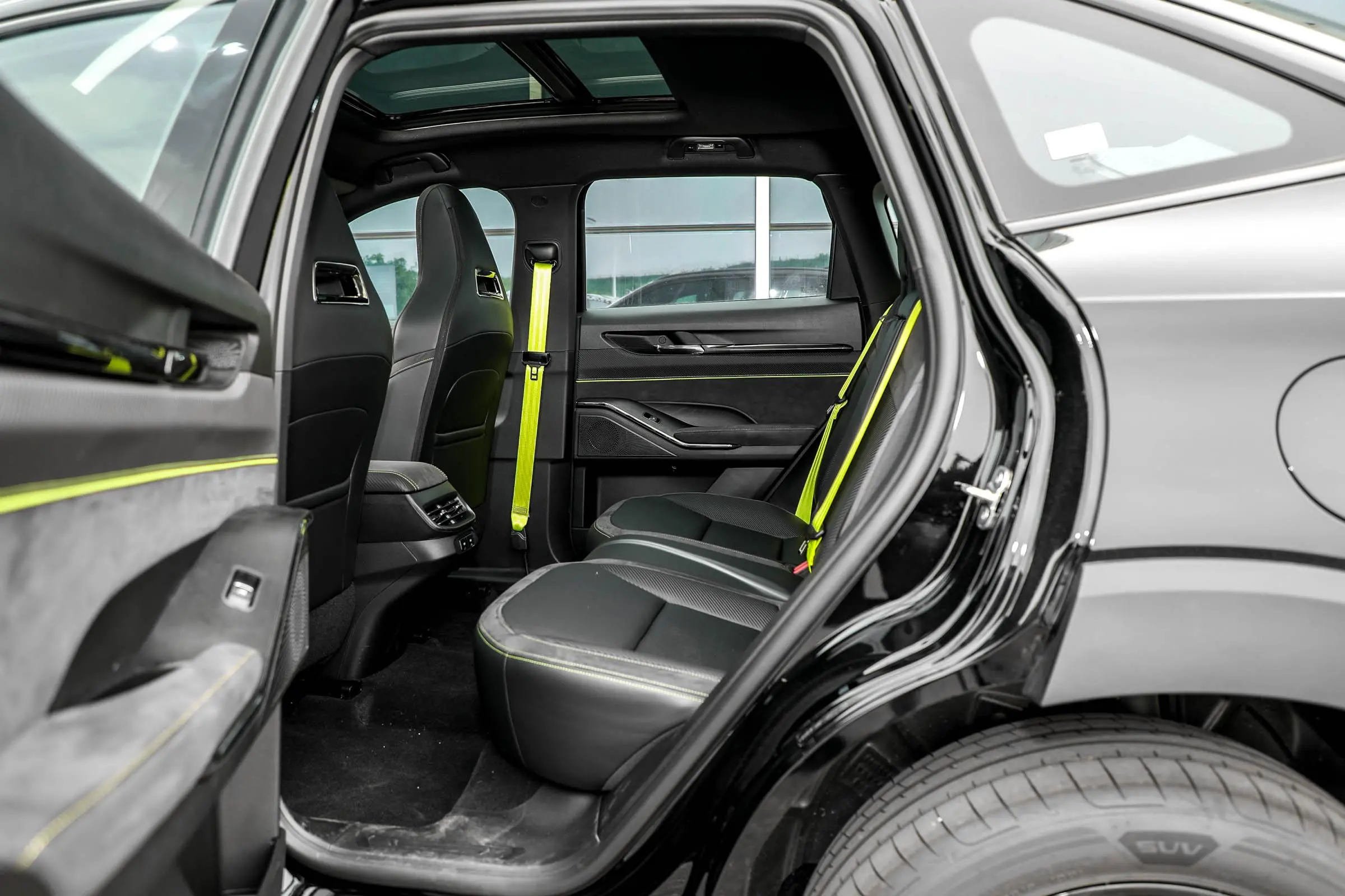 哈弗H6S:2.0T发动机+6.8s零百的SUV,考虑一下?