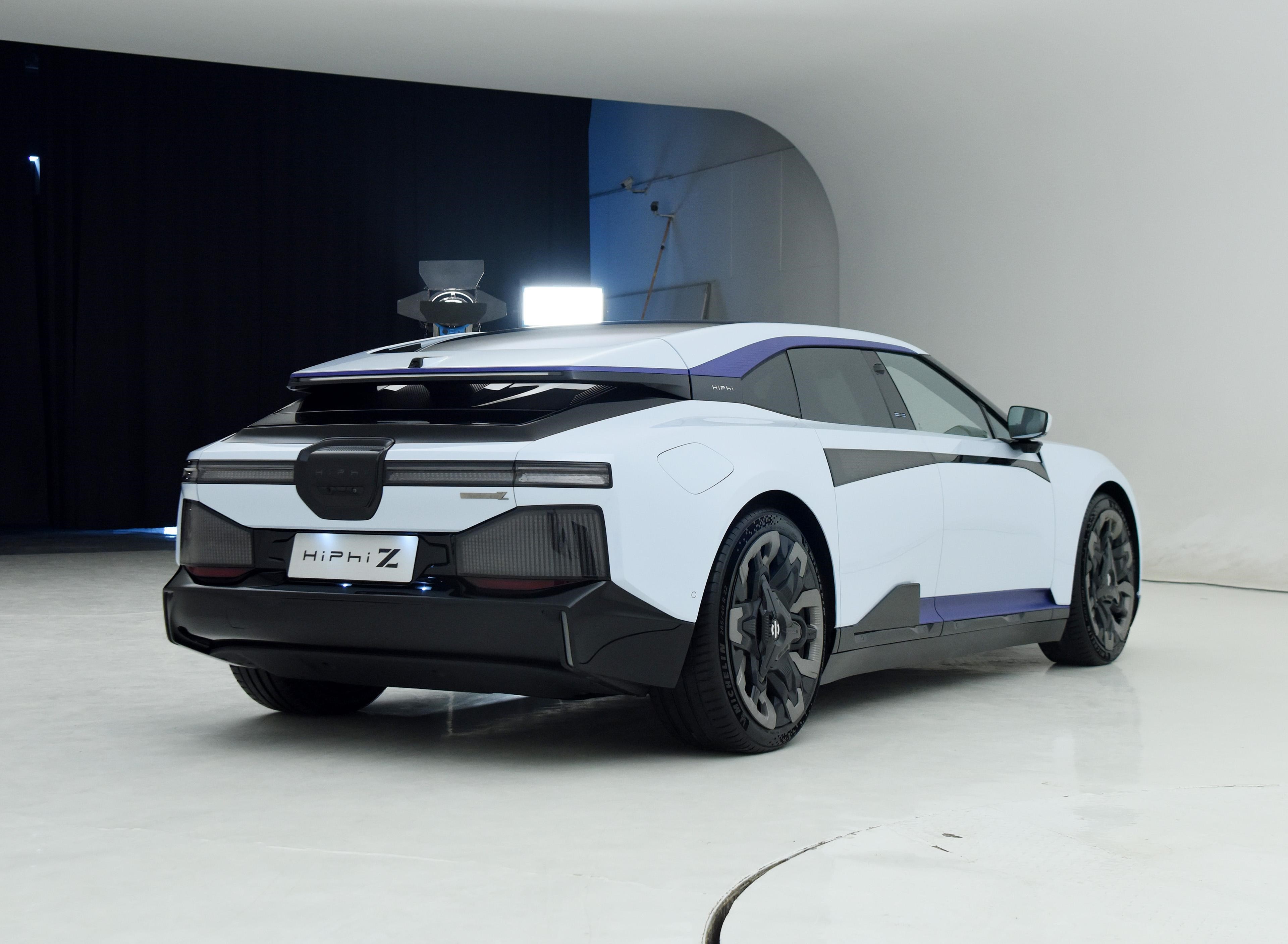 预计售价60-80万元 高合HiPhi Z开启盲订 搭载120kWh电池组