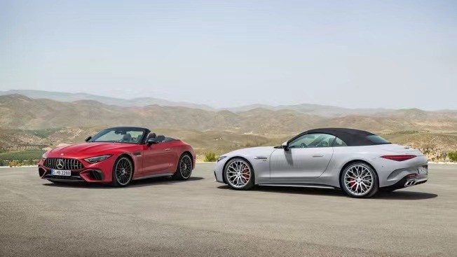 对抗保时捷911 Turbo敞篷 2022款新奔驰AMG SL亮相