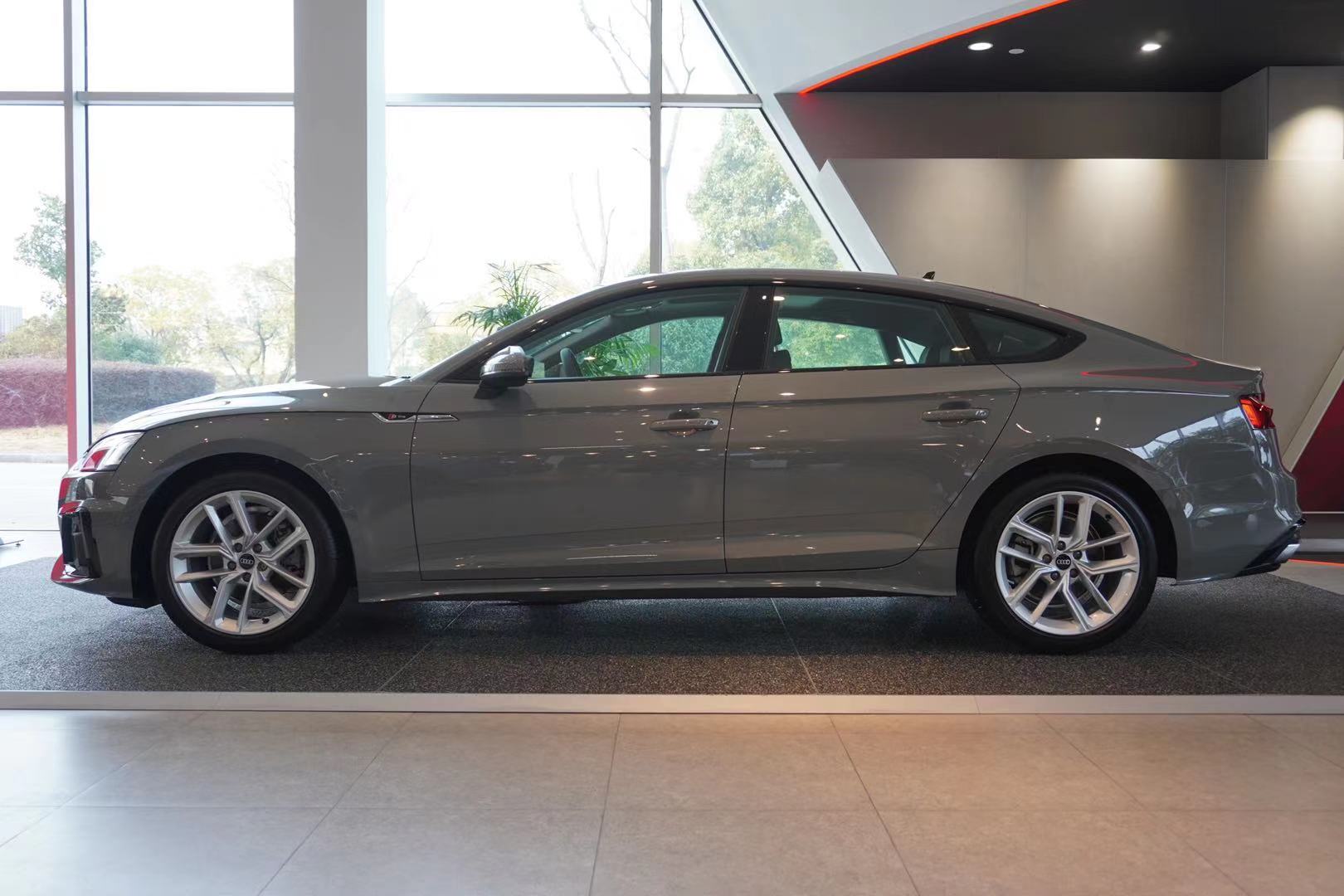 探店新款奥迪A5 Sportback，可甜可盐，家用又运动