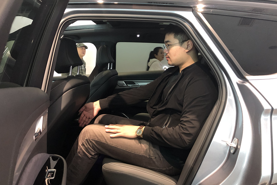 人气爆棚,展车脱销!极狐空间登陆8D重庆