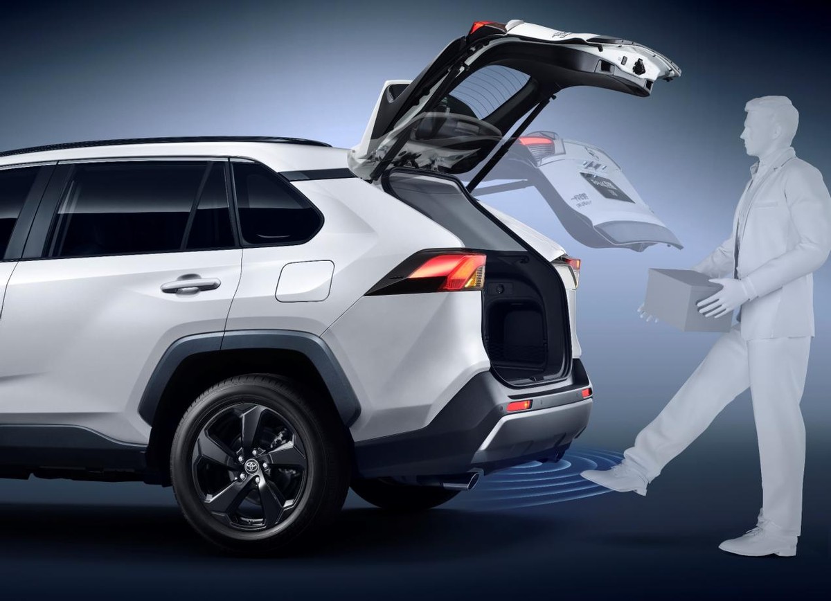 三大升级，直击消费者痛点！RAV4荣放：能超越我的只有我自己！