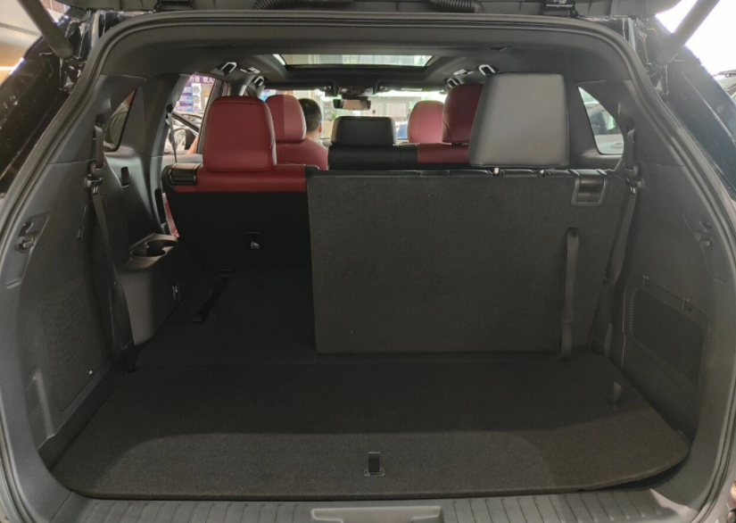 体验皇冠陆放：长5015mm，内饰似埃尔法，2.5L+双电机驱动