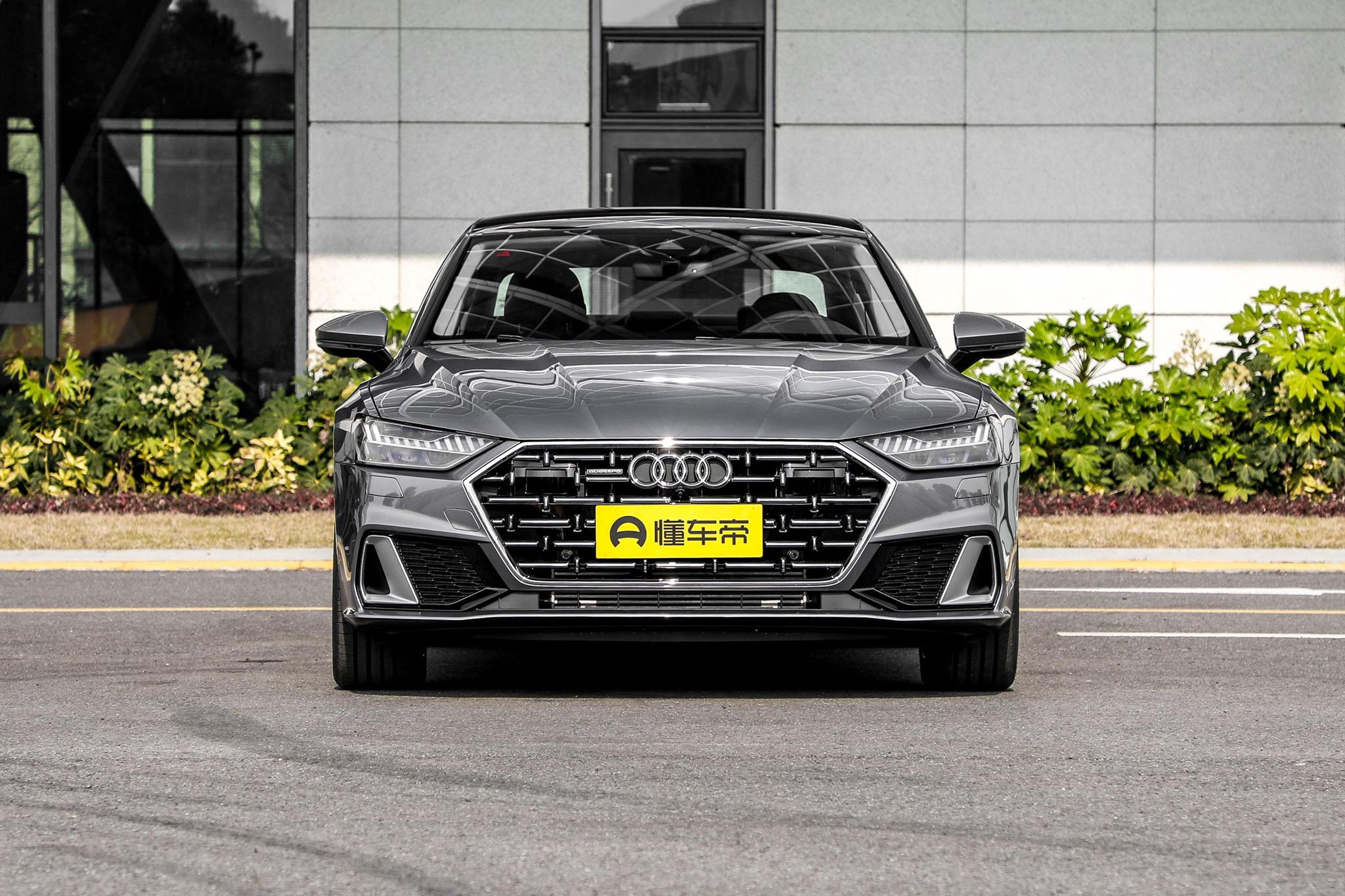 奥迪A7L新增2.0T车型，售价45.97万起，对5系/E级将造成冲击？