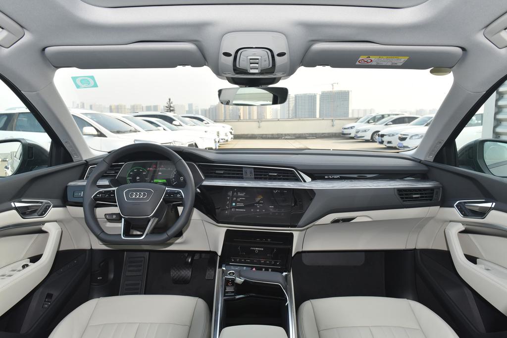 奥迪e-tron Sportback(进口)限时优惠5.00万 欢迎试乘试驾