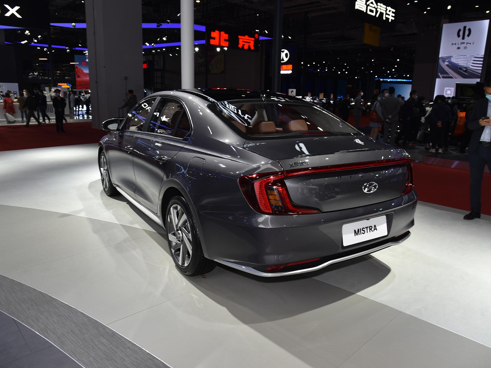 13.38-16.88万元低于中型车，比家轿大，5.3L油耗，实拍现代名图