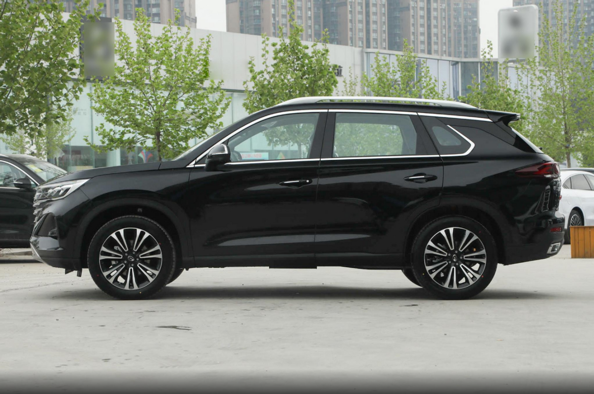 传祺gs5汽车2021款图片及报价(传祺gs5 2021款 270t 自动科技智领版