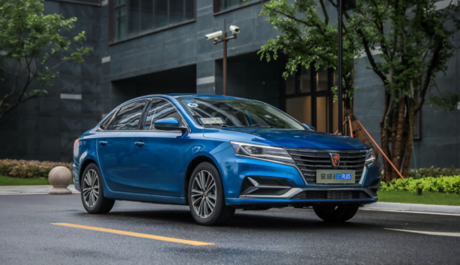 國產“省油王”？10萬不到就能買，榮威i6到底值不值？