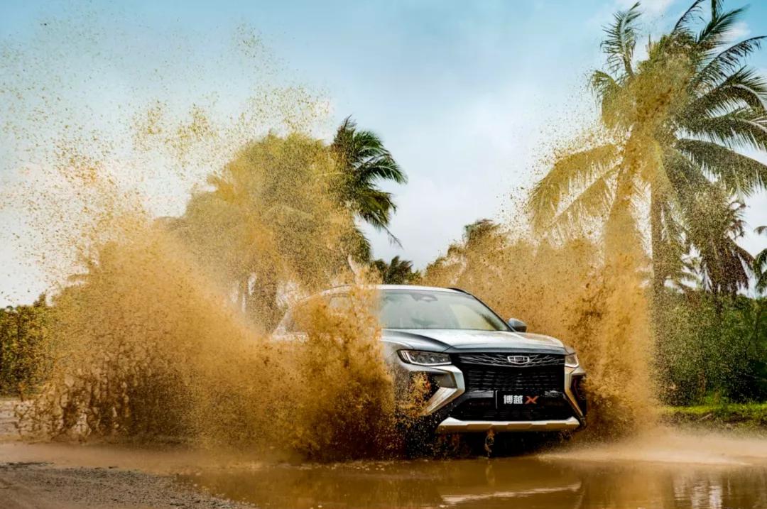 比博燃的，当然是博越X