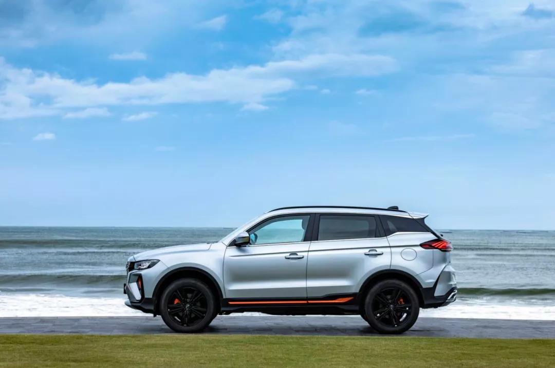 比博燃的，当然是博越X