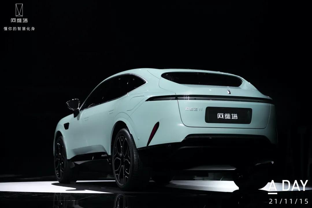 这款国产电动车性能堪比特斯拉，并且外形神似阿斯顿·马丁