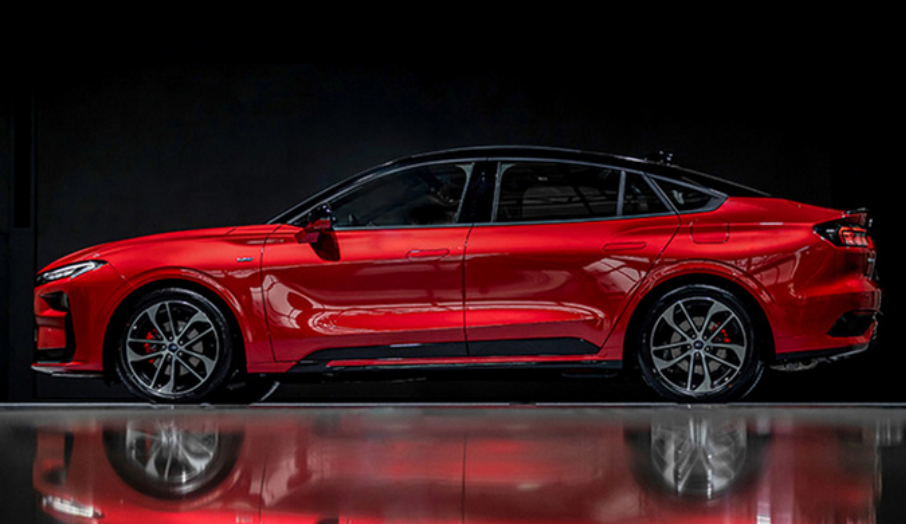 车长超4米9，内置大连屏，全新蒙迪欧开启预售