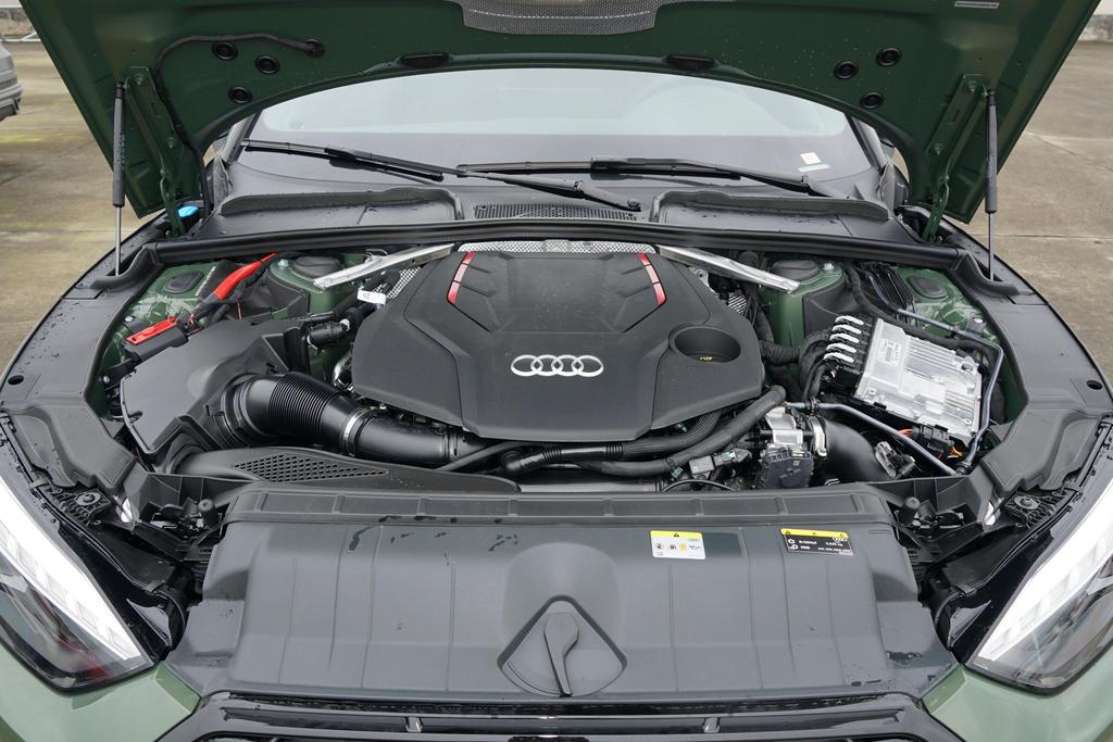 豪华中型车，搭载3.0T发动机，奥迪S5怎么样？全方面评测！