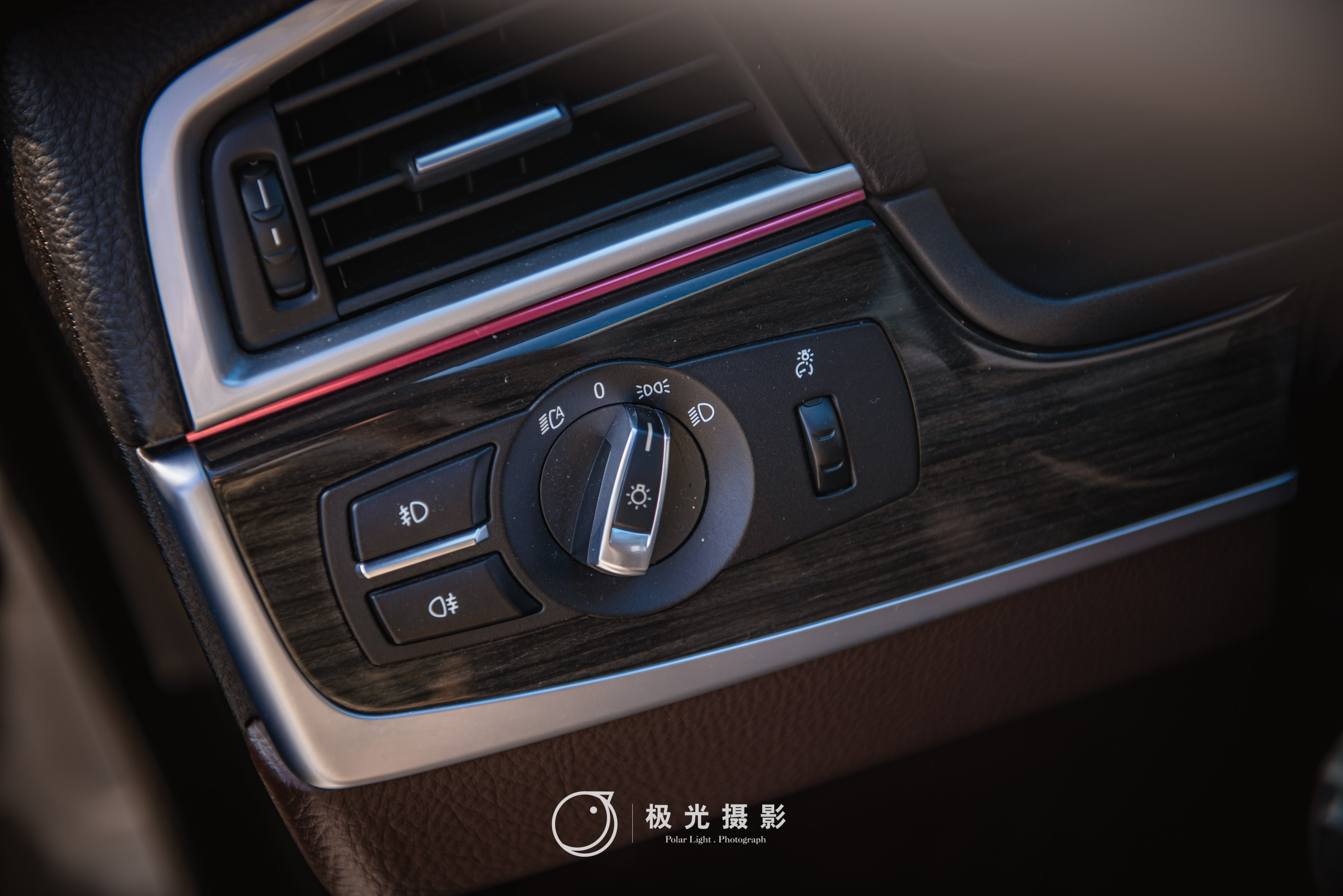 “沃尔玛”的非正式较量：S90 T5 与 525Li