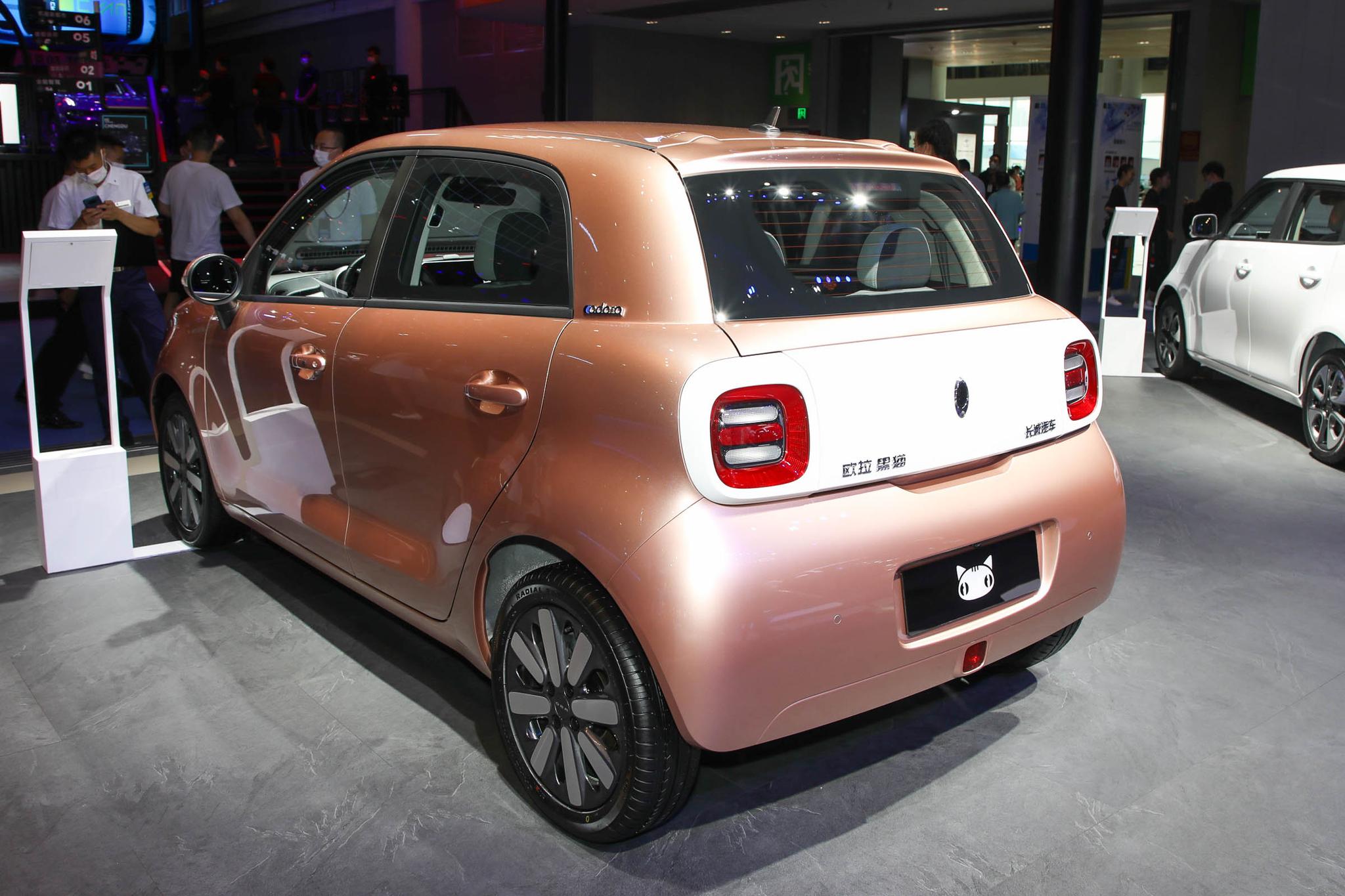 98万元起 欧拉黑猫新增车型上市 取消车身稳定系统