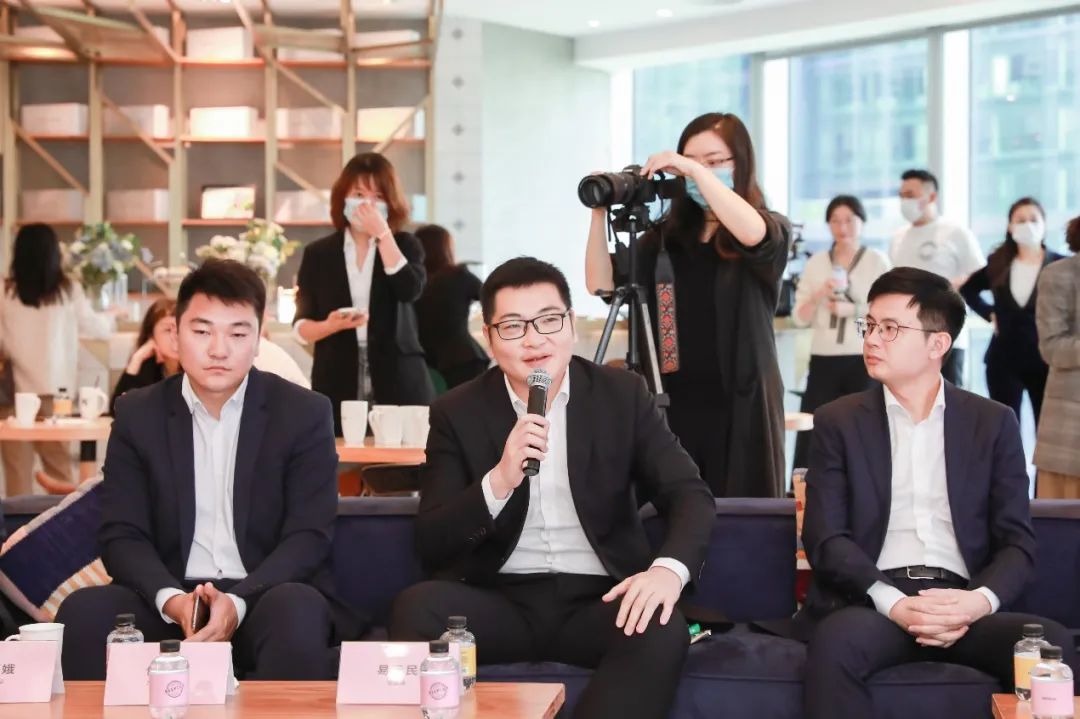 潮涌珠江，风劲扬帆——汽车大咖联席会车展论道
