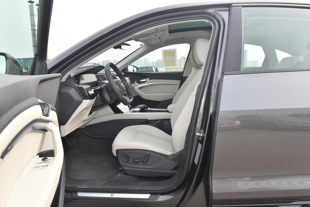 奥迪e-tron Sportback(进口)限时优惠5.00万 欢迎试乘试驾