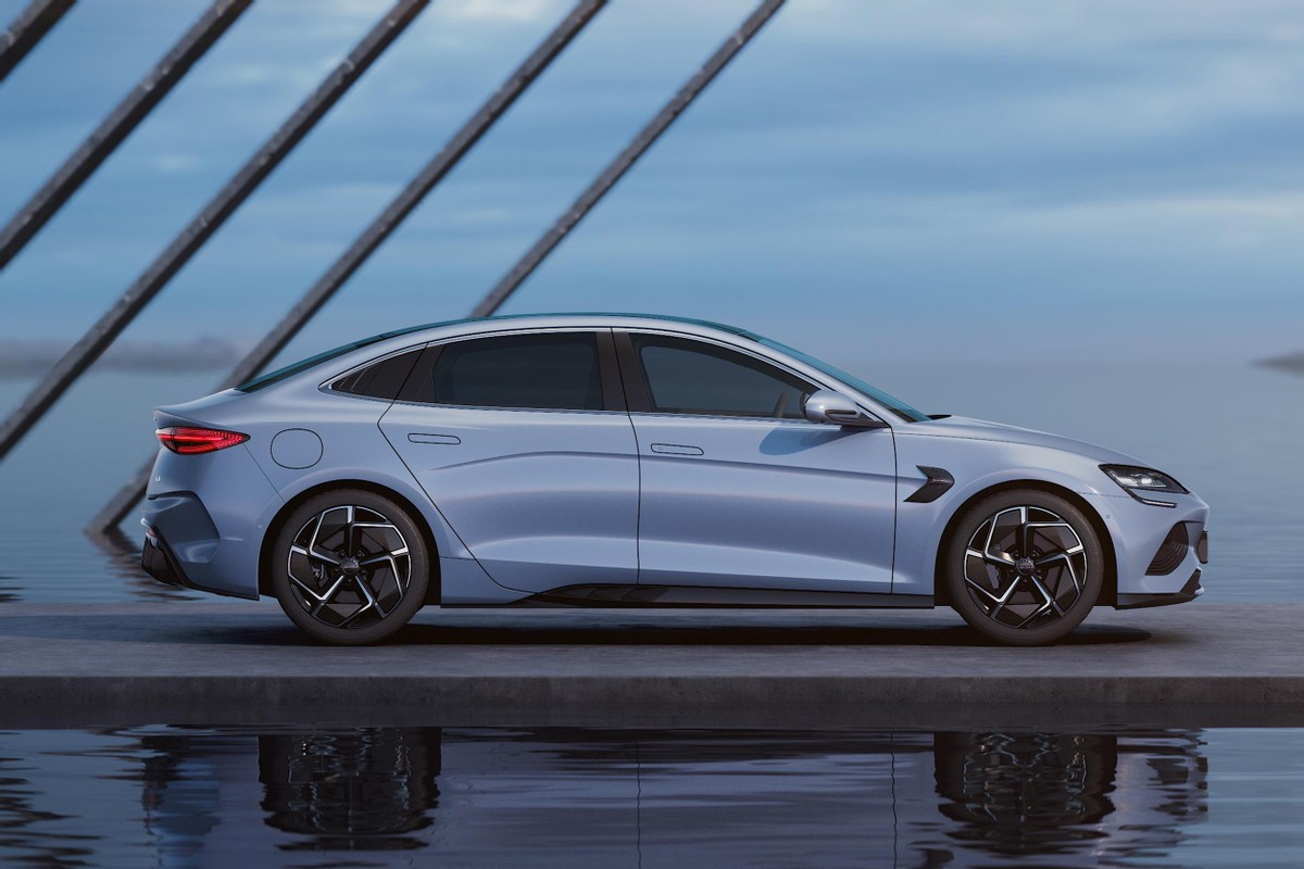 比亚迪海豹——国产电动车里面，最接近特斯拉Model 3的一台车